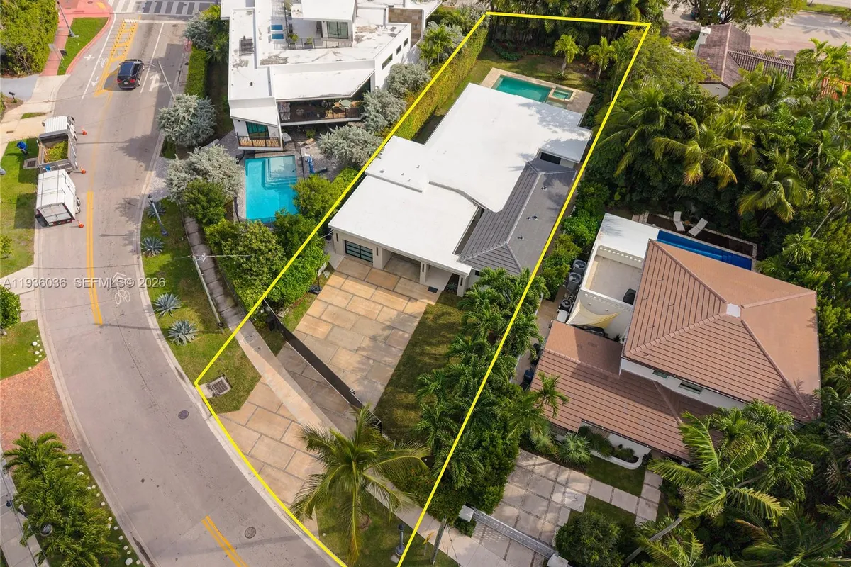 3141 N Bay Rd, Miami Beach FL 33140