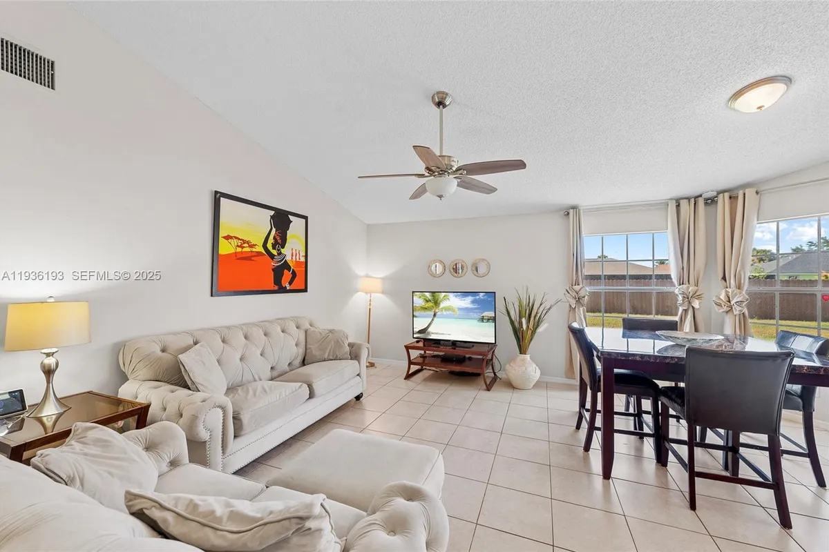 791 SW Hillsboro Cir, Port St. Lucie FL 34953