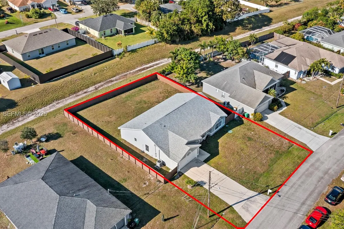 791 SW Hillsboro Cir, Port St. Lucie FL 34953