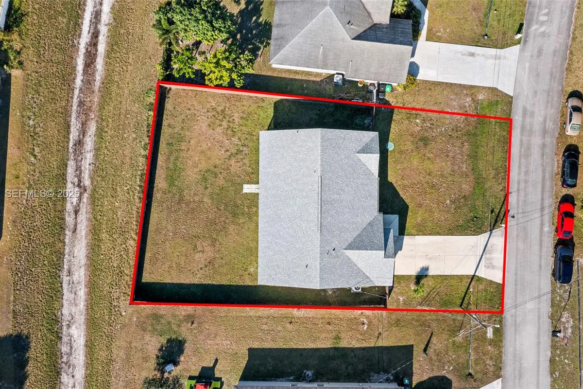 791 SW Hillsboro Cir, Port St. Lucie FL 34953