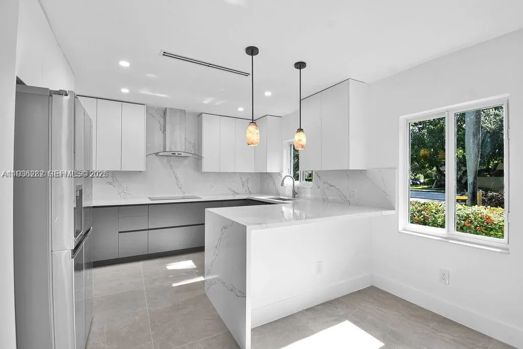 7902 SW 67th Ave, South Miami FL 33143