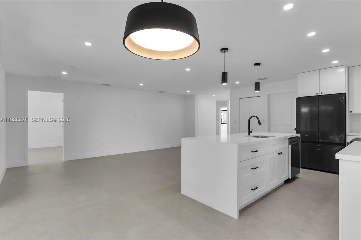 6421 SW 59th Ave, South Miami FL 33143