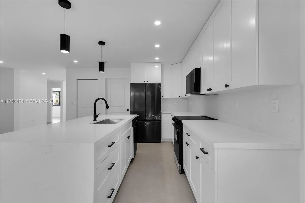 6421 SW 59th Ave, South Miami FL 33143