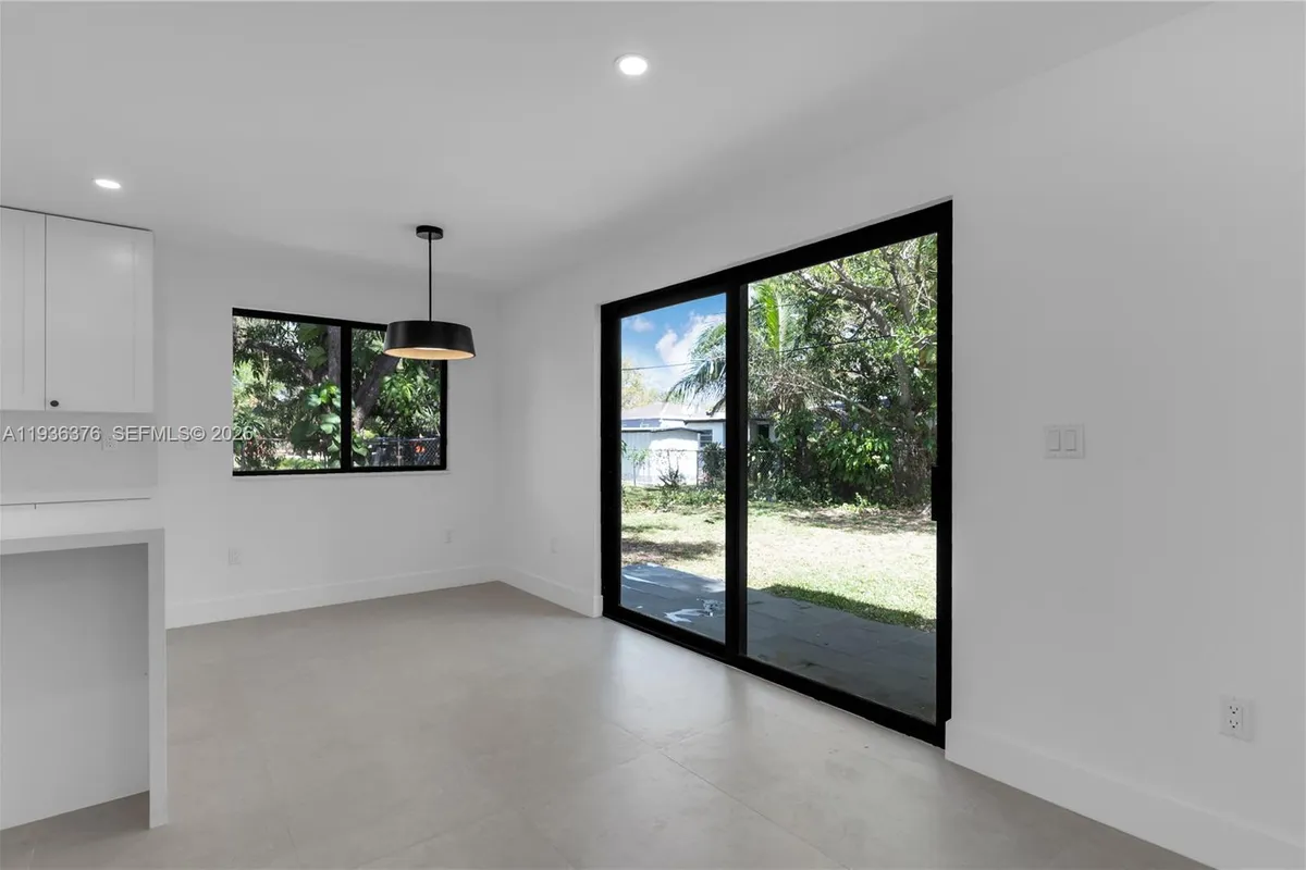 6421 SW 59th Ave, South Miami FL 33143