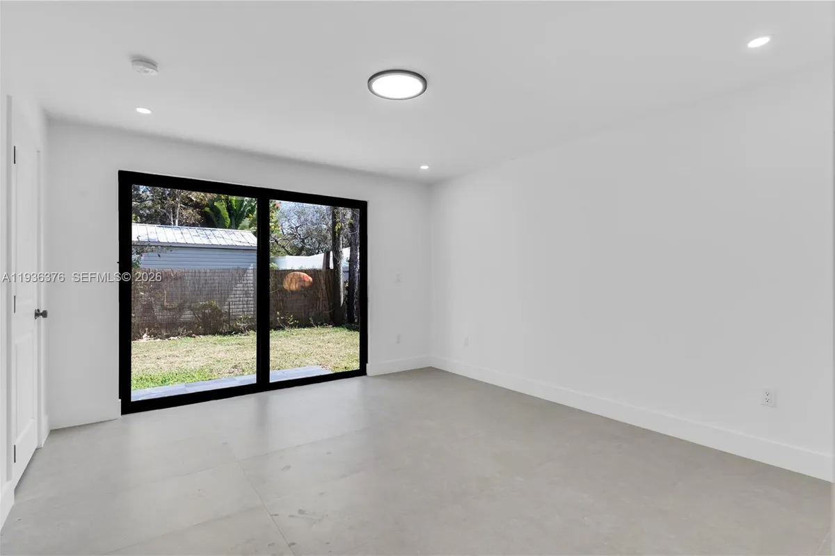 6421 SW 59th Ave, South Miami FL 33143