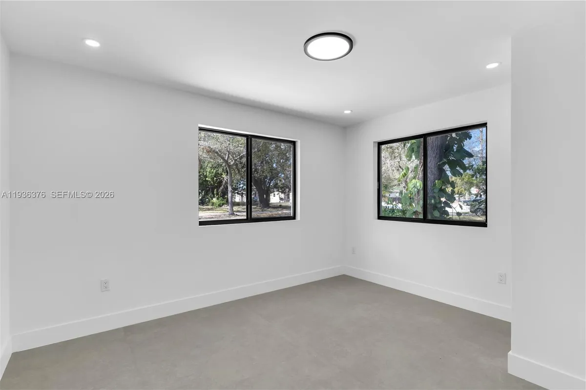 6421 SW 59th Ave, South Miami FL 33143