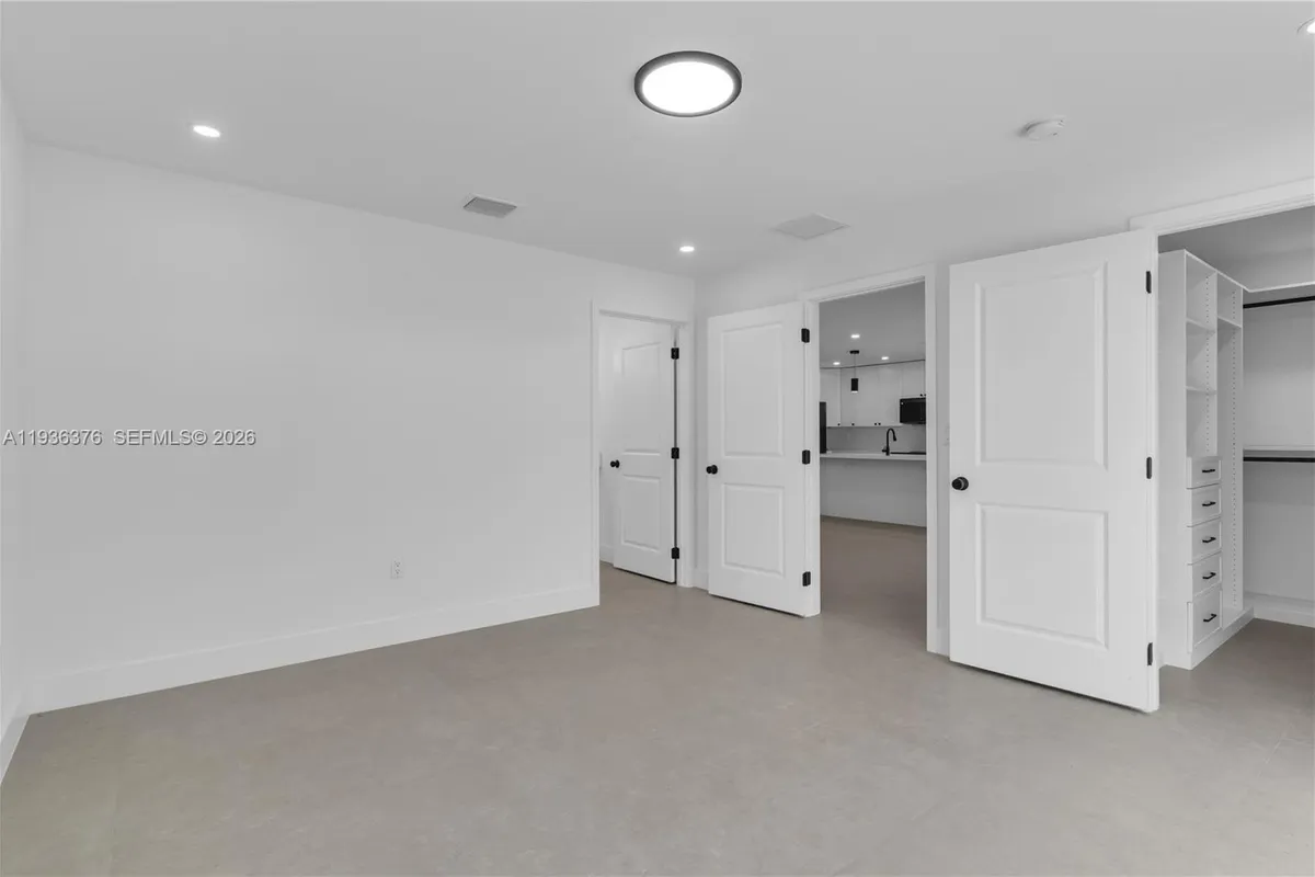 6421 SW 59th Ave, South Miami FL 33143