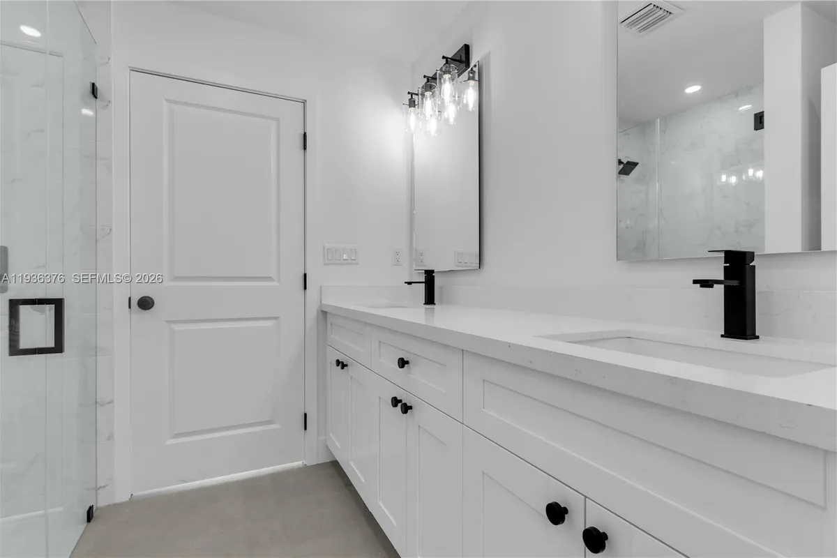 6421 SW 59th Ave, South Miami FL 33143