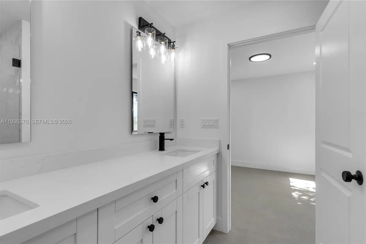 6421 SW 59th Ave, South Miami FL 33143