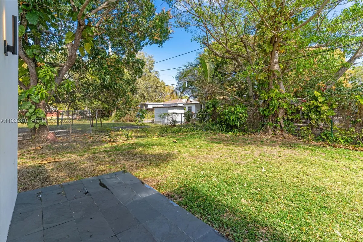 6421 SW 59th Ave, South Miami FL 33143