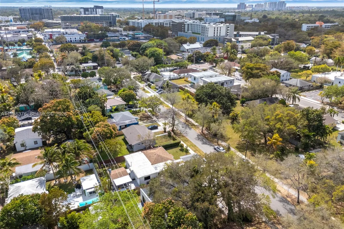 6421 SW 59th Ave, South Miami FL 33143