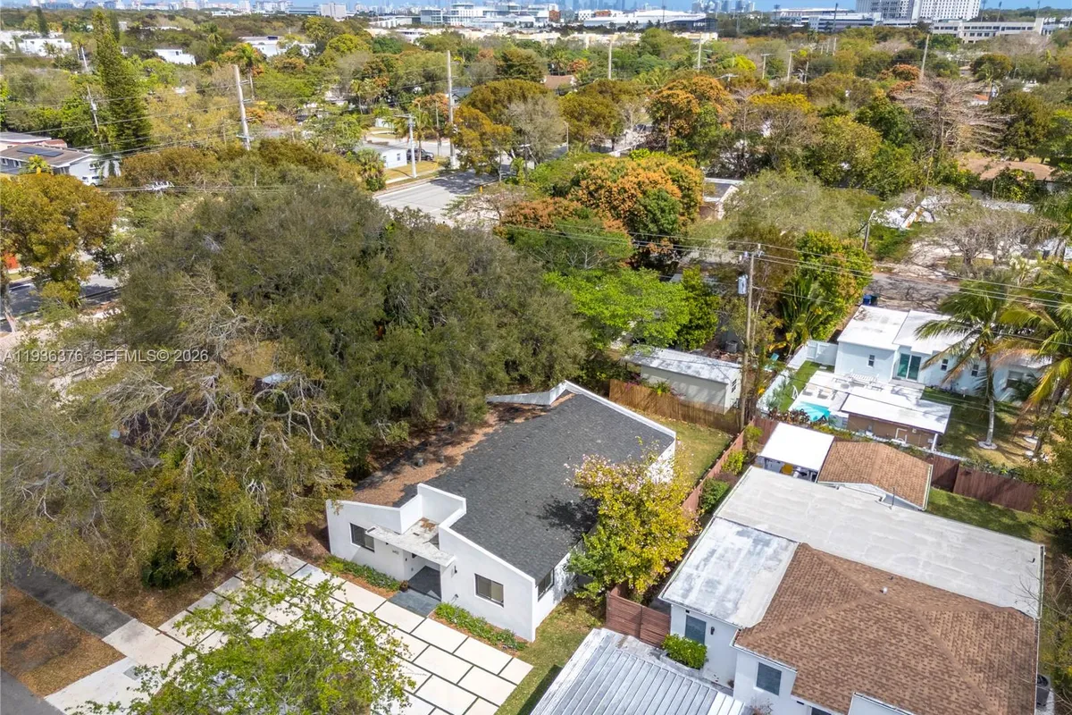 6421 SW 59th Ave, South Miami FL 33143