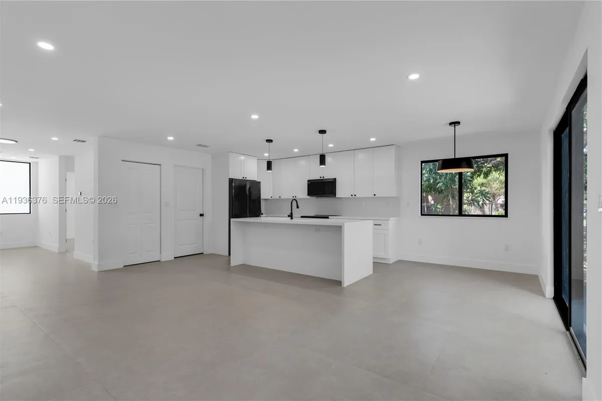 6421 SW 59th Ave, South Miami FL 33143