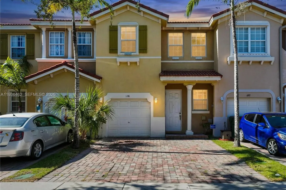 686 NE 21st Ave, Homestead FL 33033