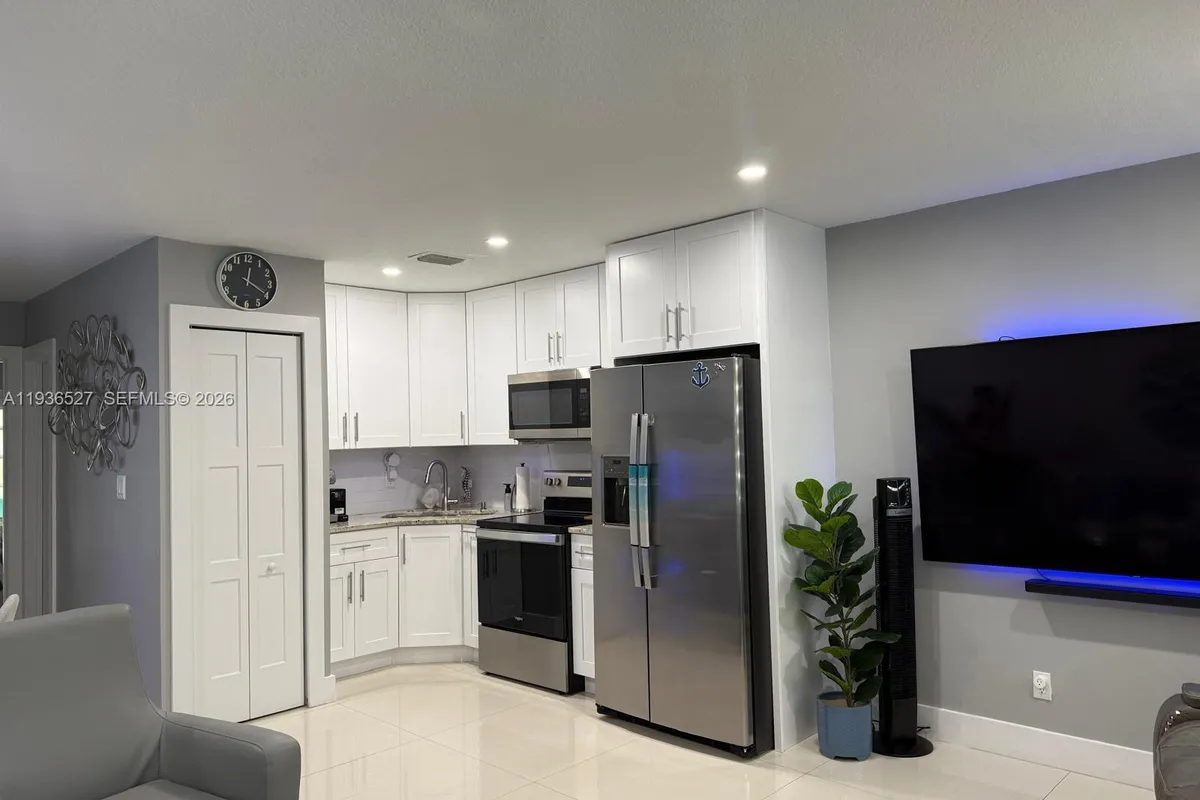 2600 SE Ocean Blvd # B11, Stuart FL 34996