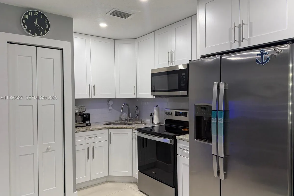 2600 SE Ocean Blvd # B11, Stuart FL 34996