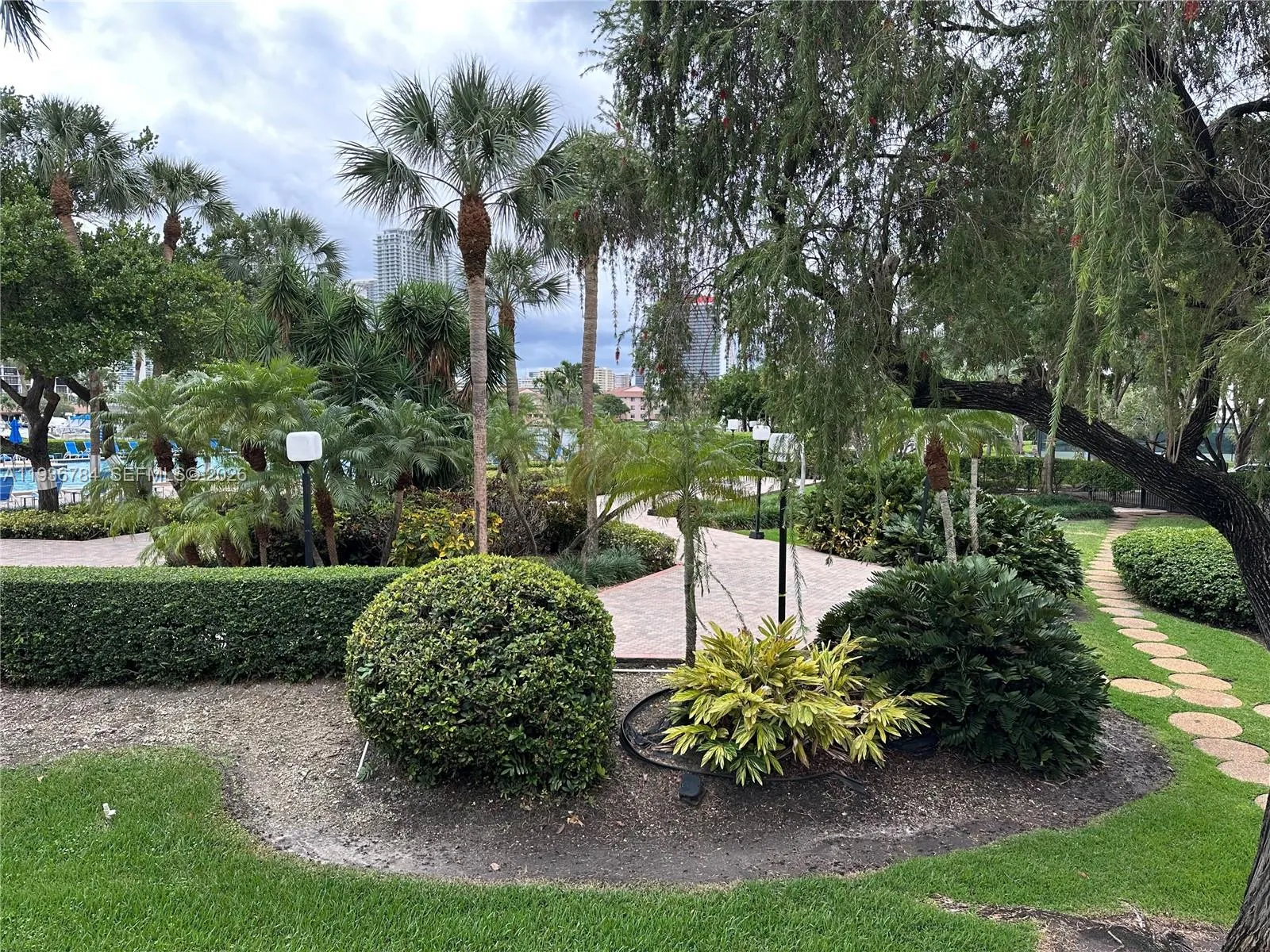 600 Three Islands Blvd # 1402, Hallandale Beach FL 33009