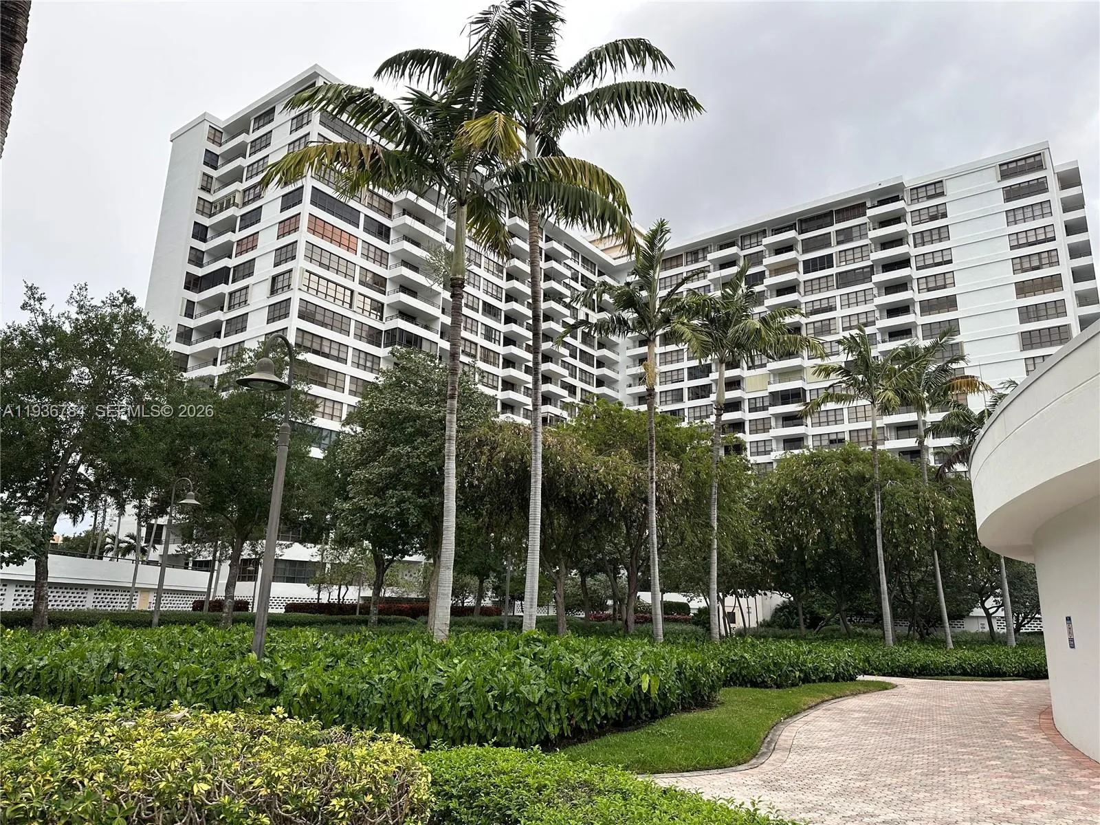 600 Three Islands Blvd # 1402, Hallandale Beach FL 33009