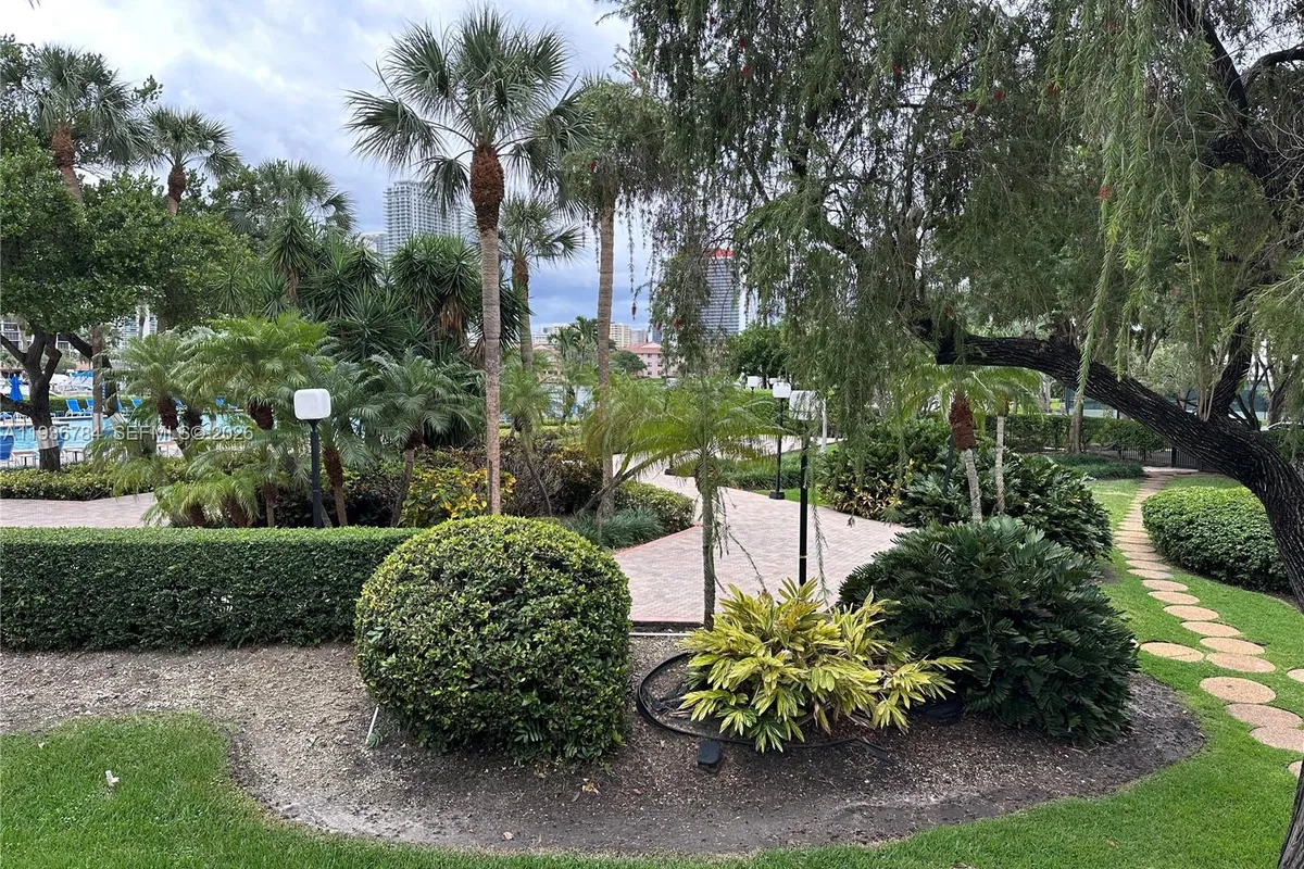 600 Three Islands Blvd # 1402, Hallandale Beach FL 33009