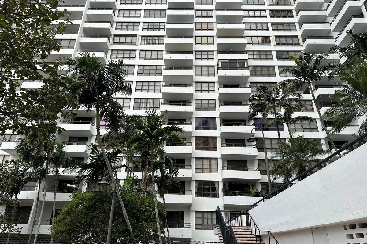 600 Three Islands Blvd # 1402, Hallandale Beach FL 33009