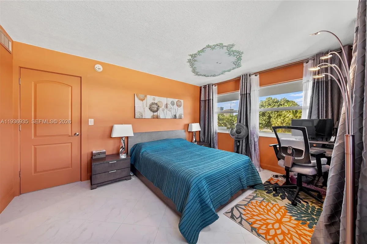 470 Paradise Isle Blvd # 310, Hallandale Beach FL 33009