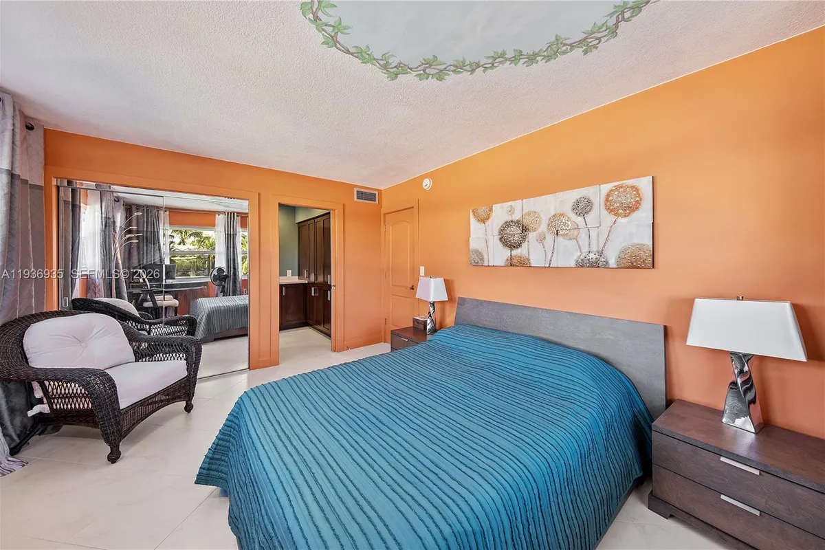 470 Paradise Isle Blvd # 310, Hallandale Beach FL 33009