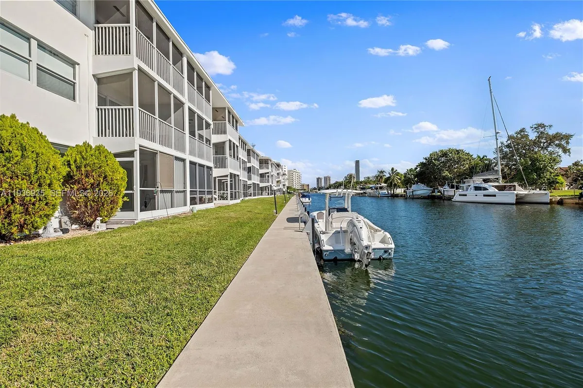 470 Paradise Isle Blvd # 310, Hallandale Beach FL 33009