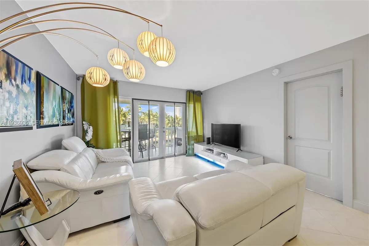 470 Paradise Isle Blvd # 310, Hallandale Beach FL 33009