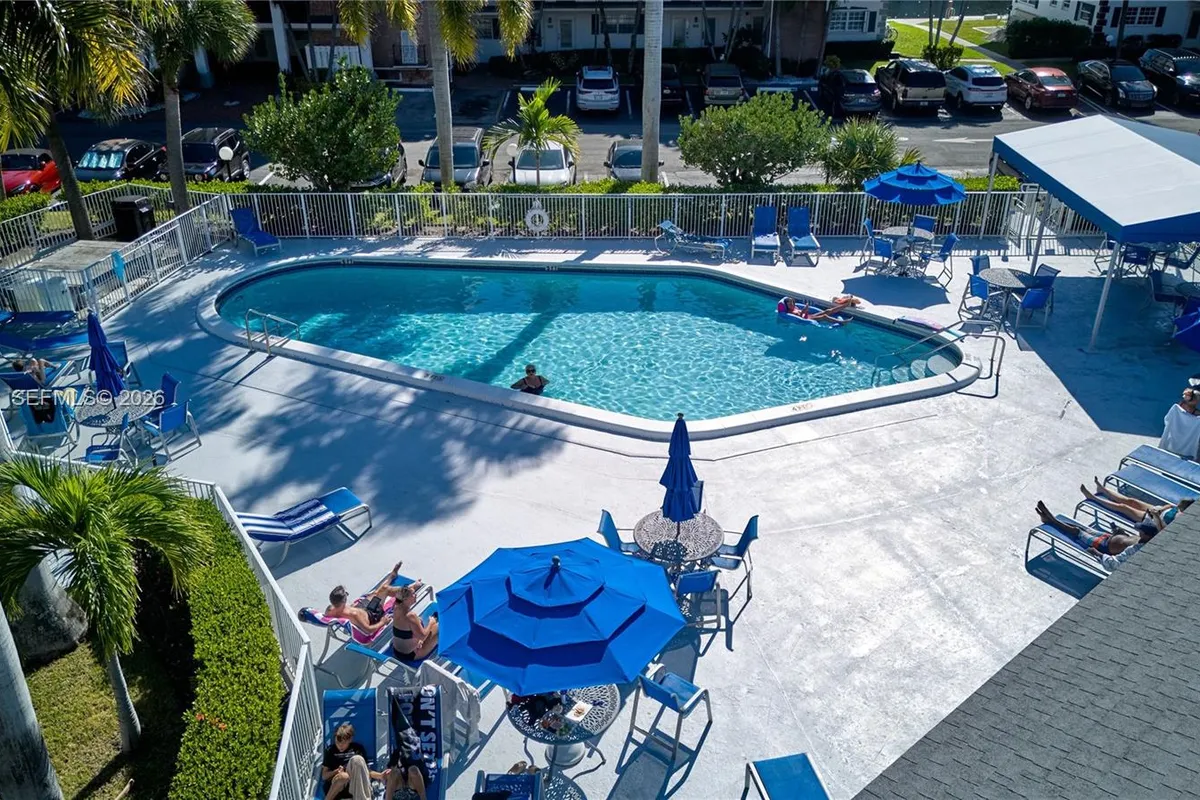 470 Paradise Isle Blvd # 310, Hallandale Beach FL 33009