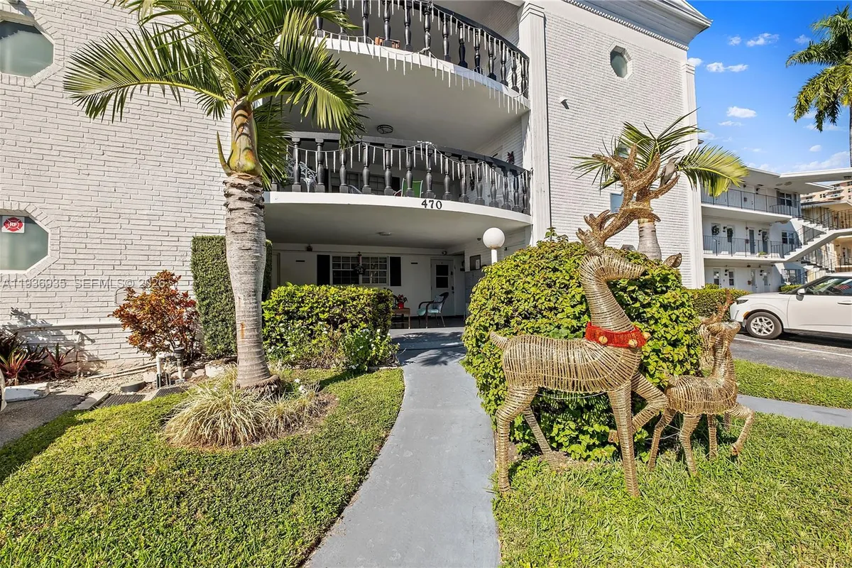 470 Paradise Isle Blvd # 310, Hallandale Beach FL 33009