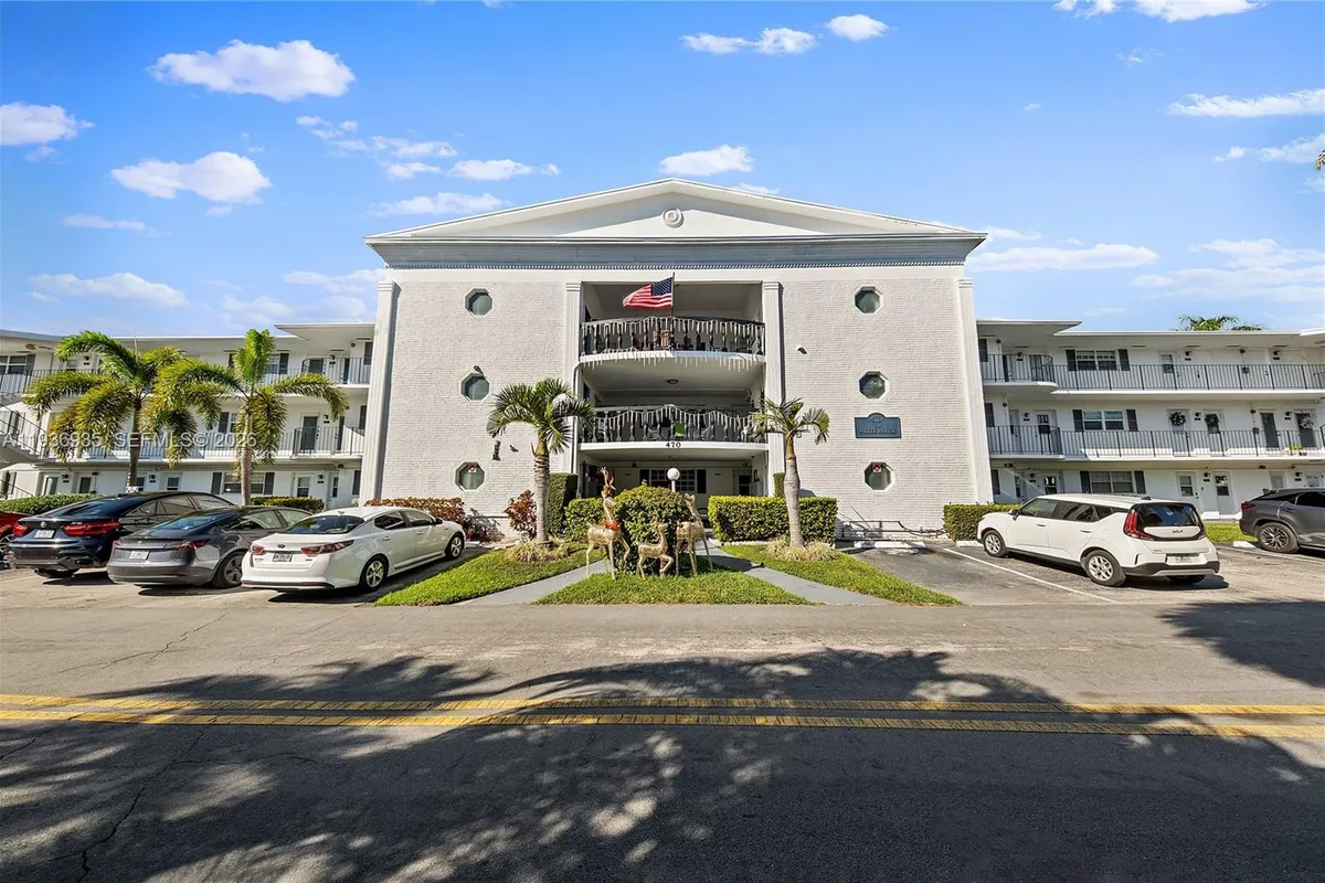 470 Paradise Isle Blvd # 310, Hallandale Beach FL 33009