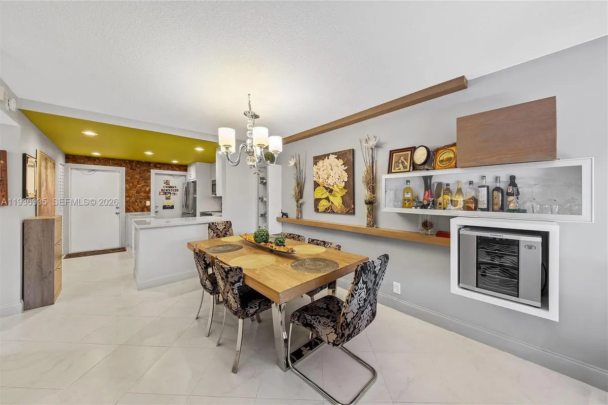 470 Paradise Isle Blvd # 310, Hallandale Beach FL 33009