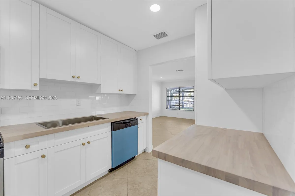 5208 NE 5th Ave # 0, Oakland Park FL 33334