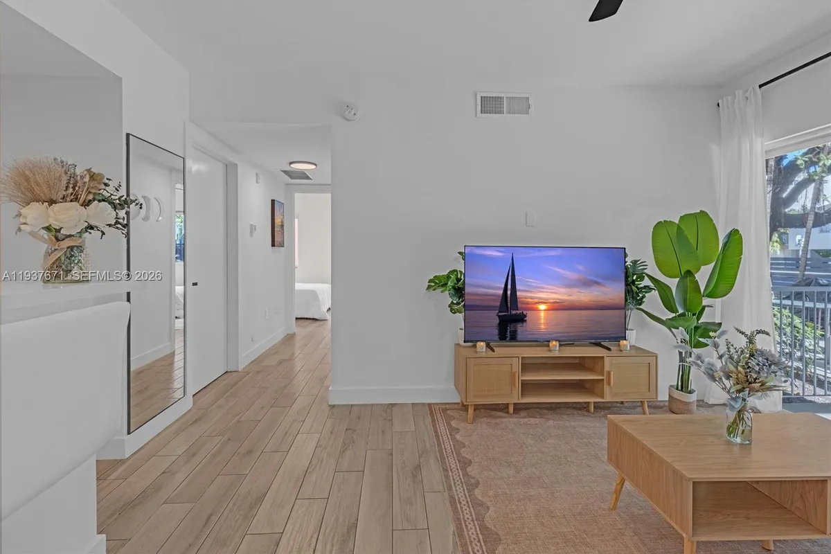 740 Meridian Ave # 11, Miami Beach FL 33139