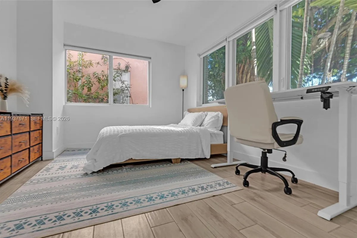 740 Meridian Ave # 11, Miami Beach FL 33139