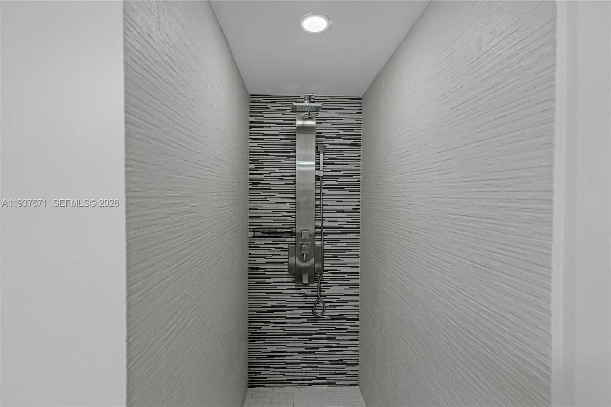 740 Meridian Ave # 11, Miami Beach FL 33139