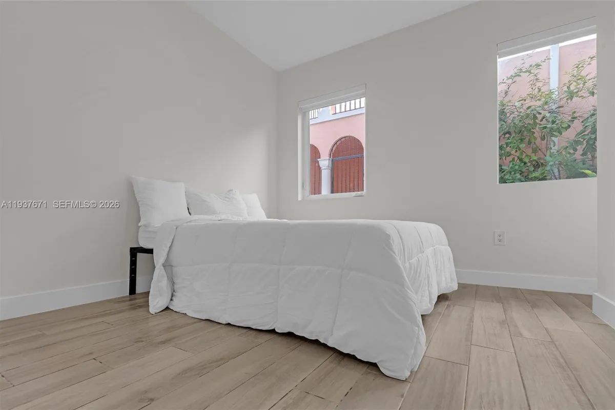 740 Meridian Ave # 11, Miami Beach FL 33139