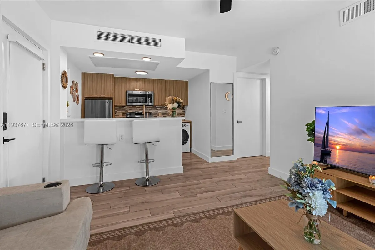 740 Meridian Ave # 11, Miami Beach FL 33139