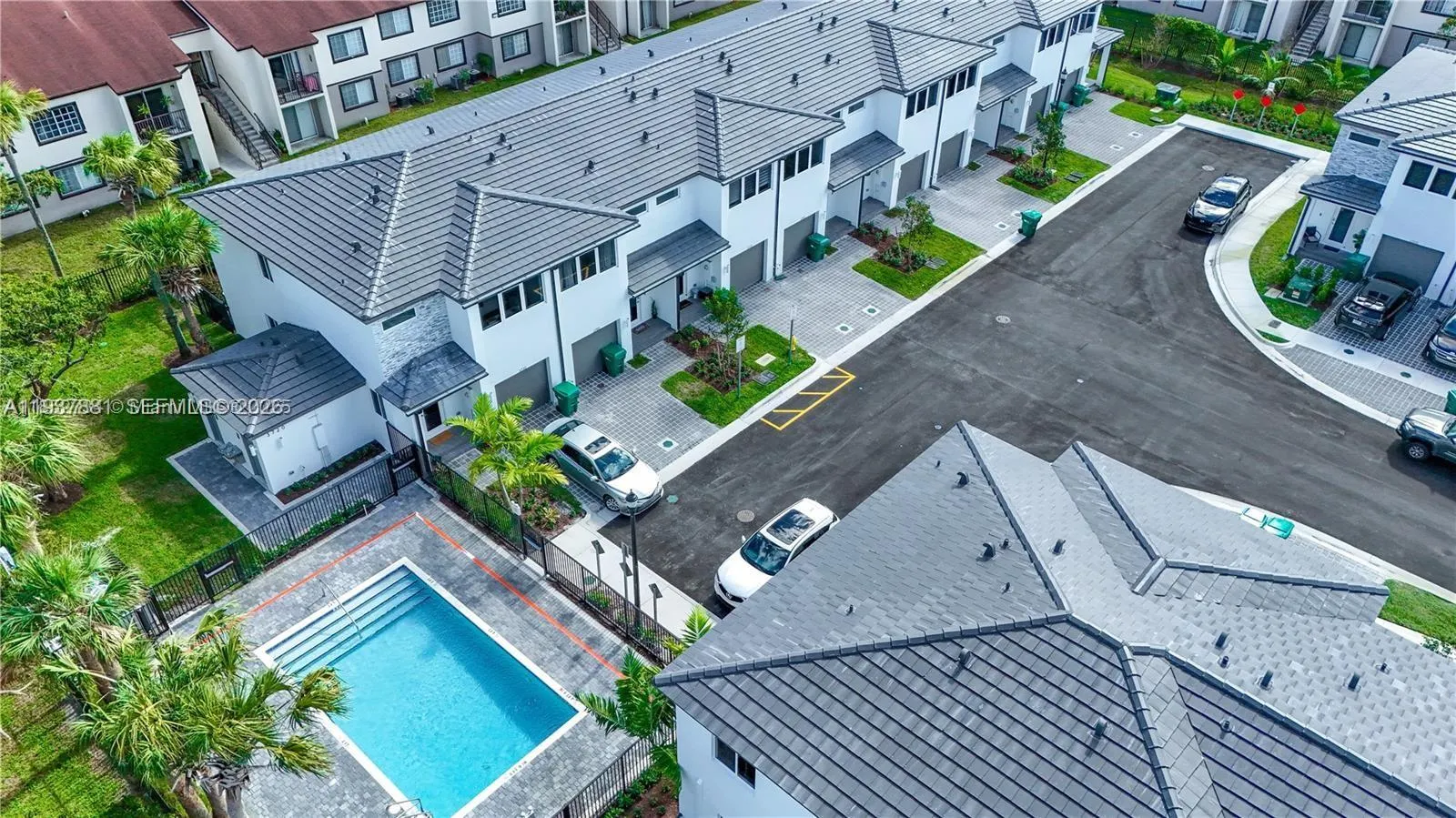 3 bedroom 2 bath for sale at 5125 SW 37th St, Pembroke Park FL 33023