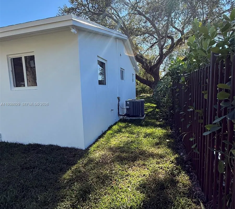 6091 SW 64th Ter, South Miami FL 33143