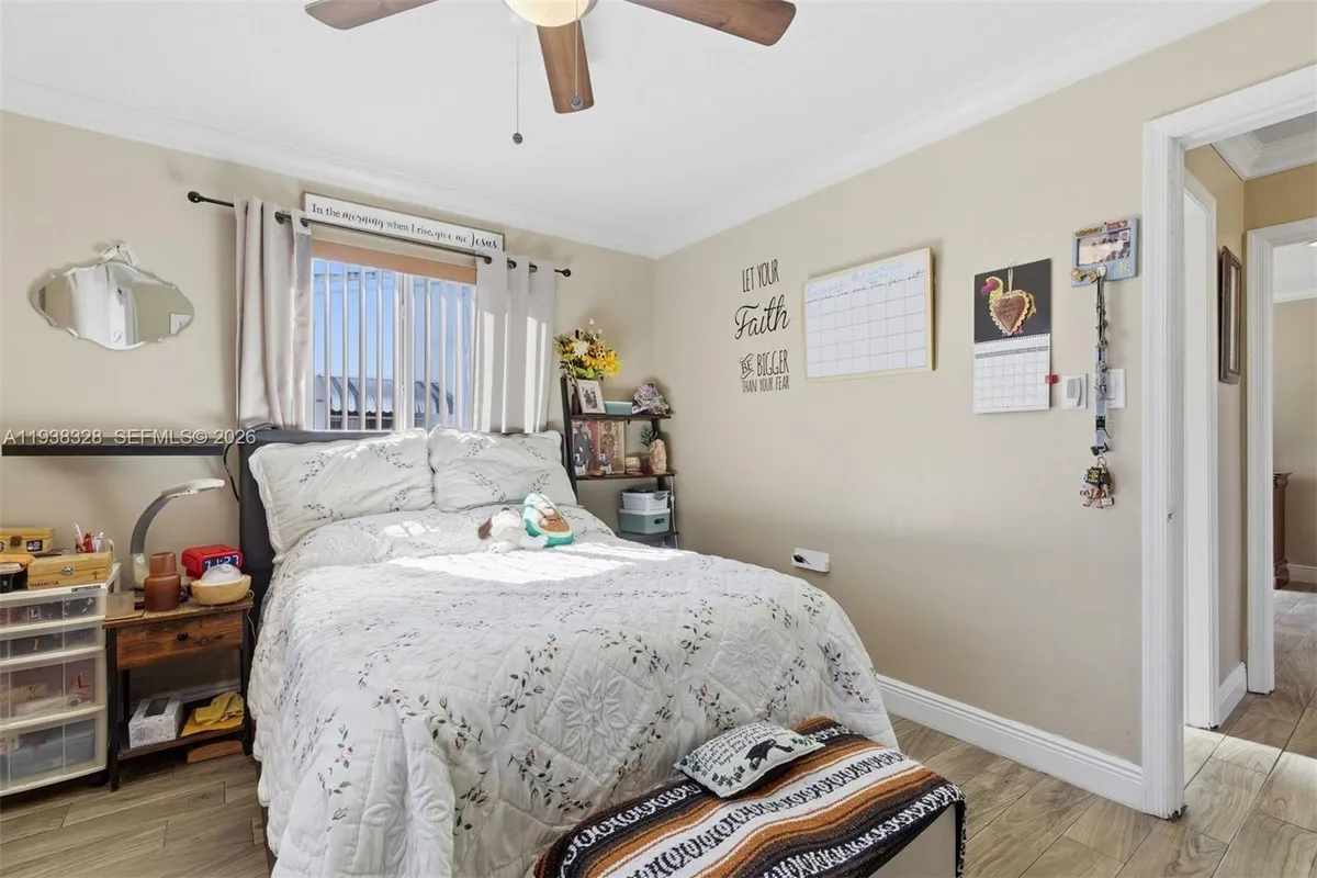 5723 NW 87th Ave, Tamarac FL 33321