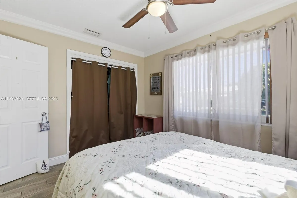 5723 NW 87th Ave, Tamarac FL 33321