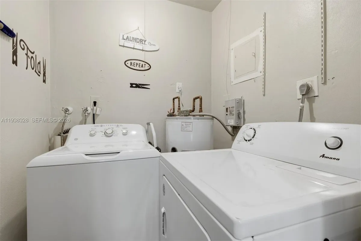 5723 NW 87th Ave, Tamarac FL 33321