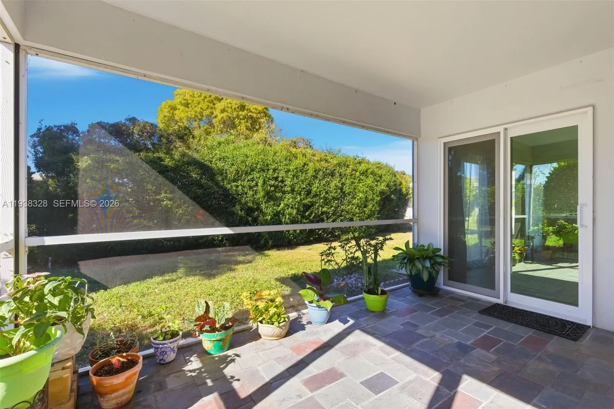 5723 NW 87th Ave, Tamarac FL 33321