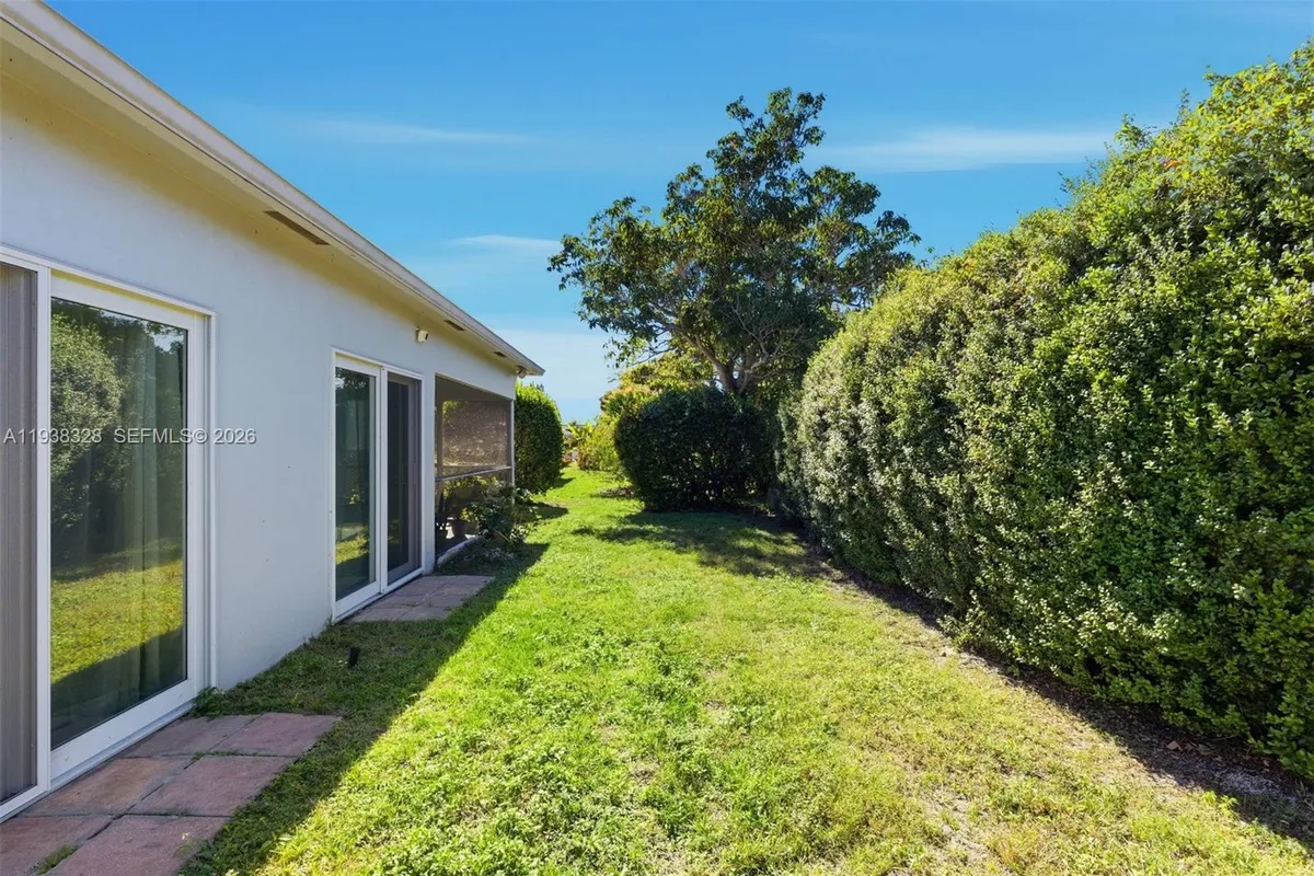 5723 NW 87th Ave, Tamarac FL 33321