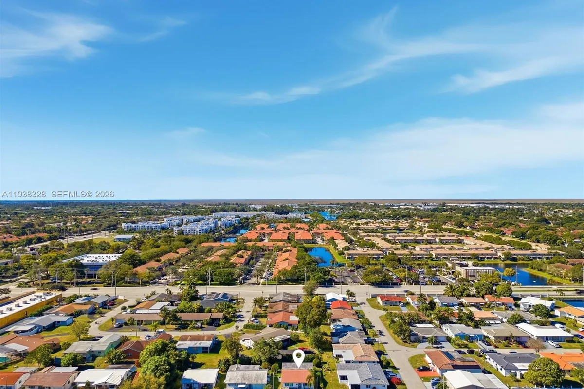 5723 NW 87th Ave, Tamarac FL 33321