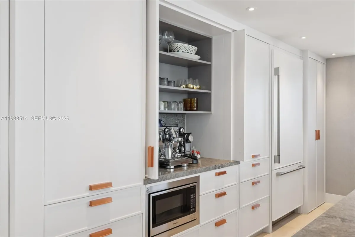 10275 Collins Ave # 1110, Bal Harbour FL 33154