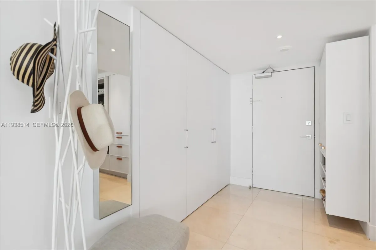 10275 Collins Ave # 1110, Bal Harbour FL 33154