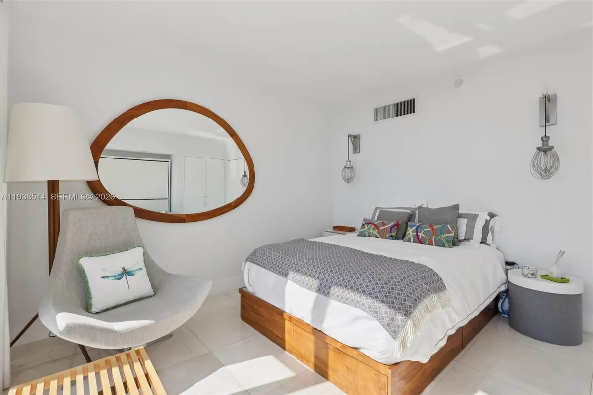 10275 Collins Ave # 1110, Bal Harbour FL 33154