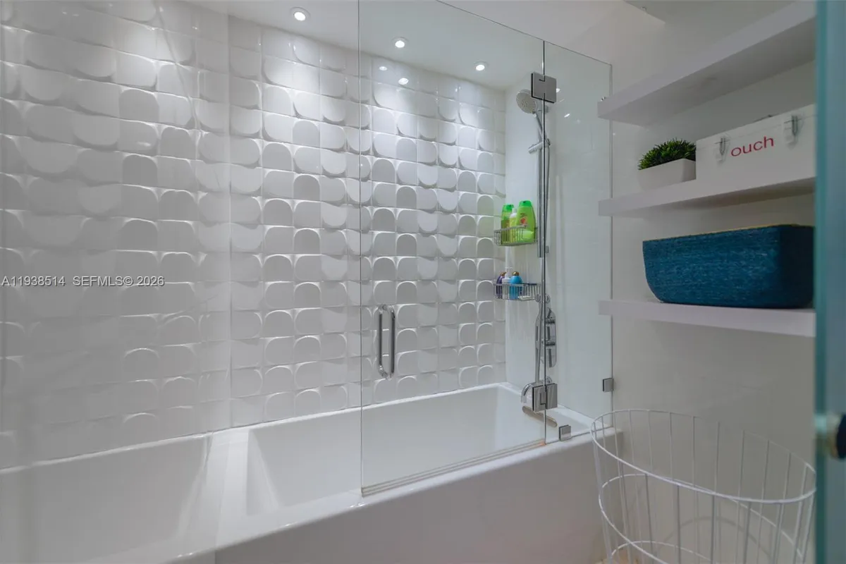 10275 Collins Ave # 1110, Bal Harbour FL 33154